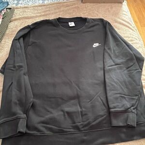 Nike Men's Black Crewneck Sweatshirt